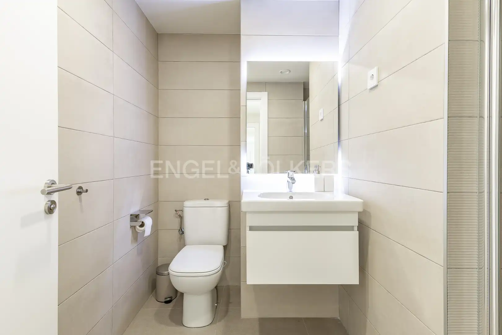 Bathroom of Flat for sale in Sant Adrià de Besòs  with Air Conditioner, Heating and Parquet flooring