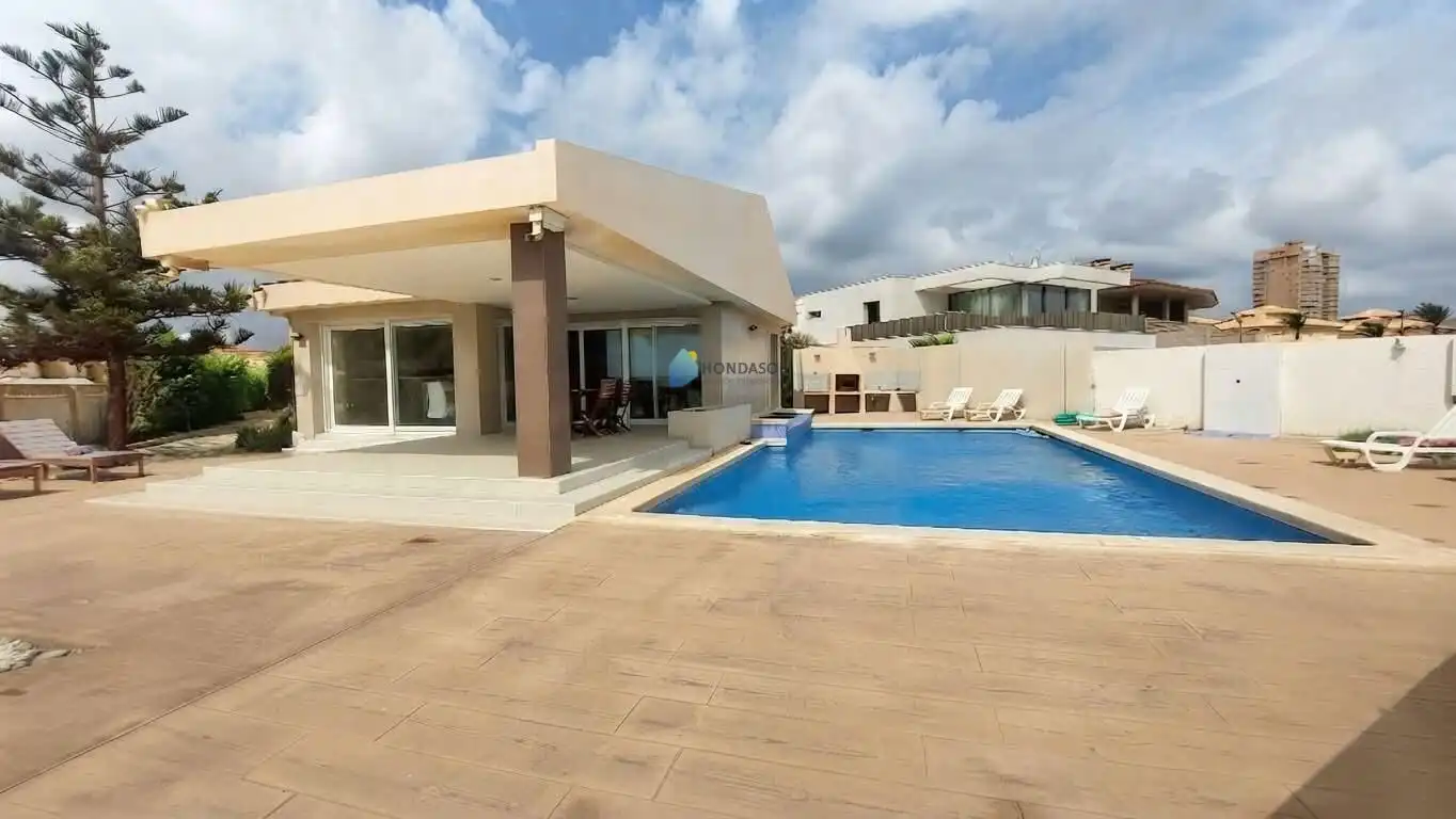 Piscina de Casa o chalet en venta en La Manga del Mar Menor con Aire acondicionado, Jardín privado y Terraza