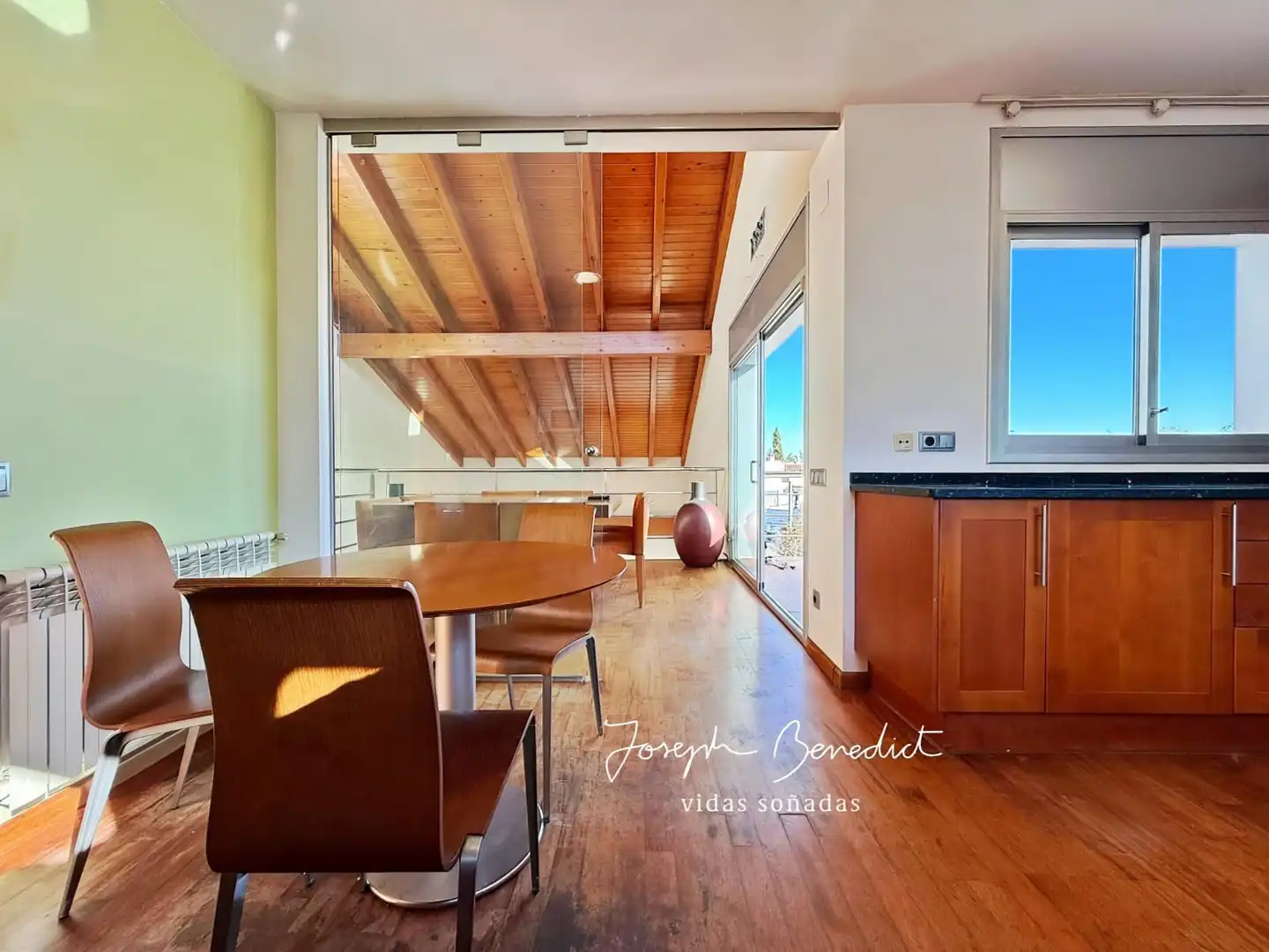 Comedor de Casa o chalet en venta en Castelldefels con Aire acondicionado, Calefacción y Jardín privado