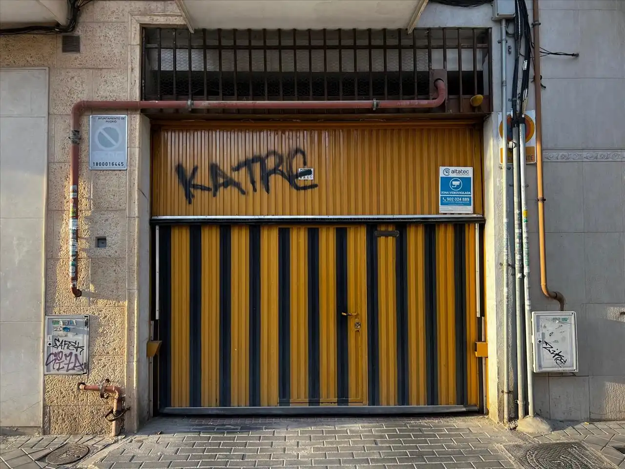 Vista exterior de Garaje en venta en Madrid