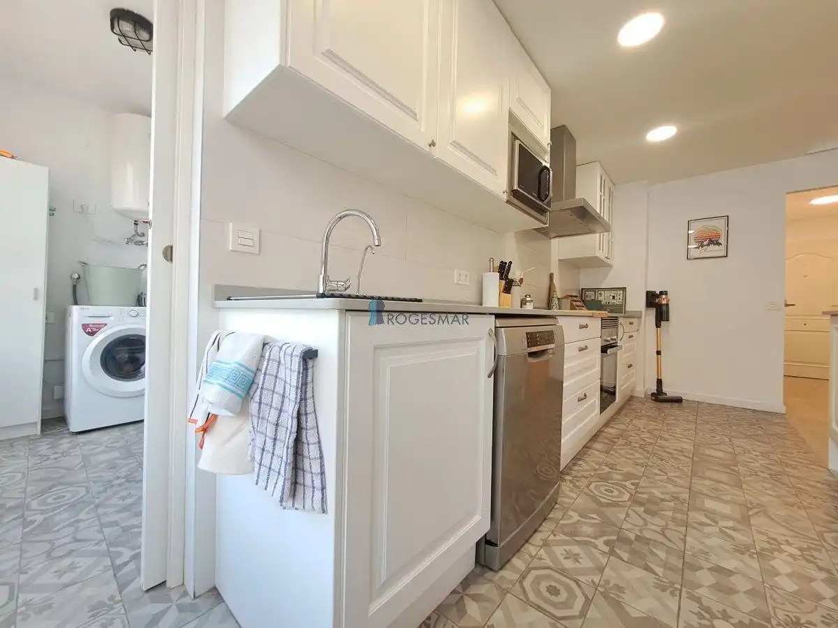 Cuina de Apartament en venda en Benicasim / Benicàssim amb Piscina comunitària