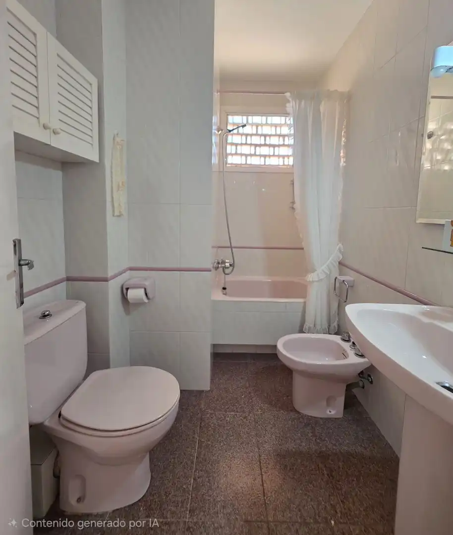Baño de Piso en venta en Salou con Jardín privado y Terraza