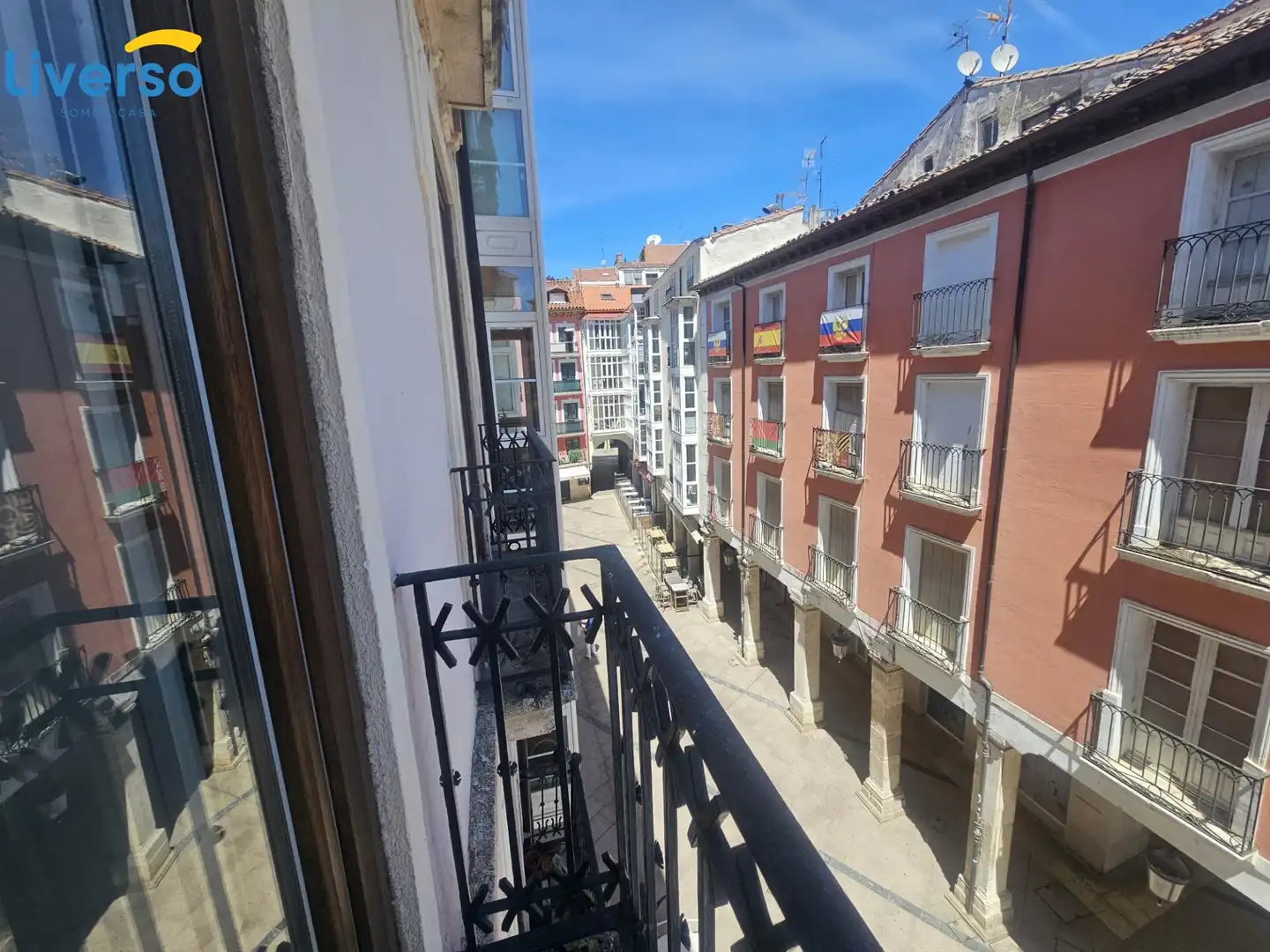 Vista exterior de Pis de lloguer en Burgos amb Calefacció, Parquet i Moblat
