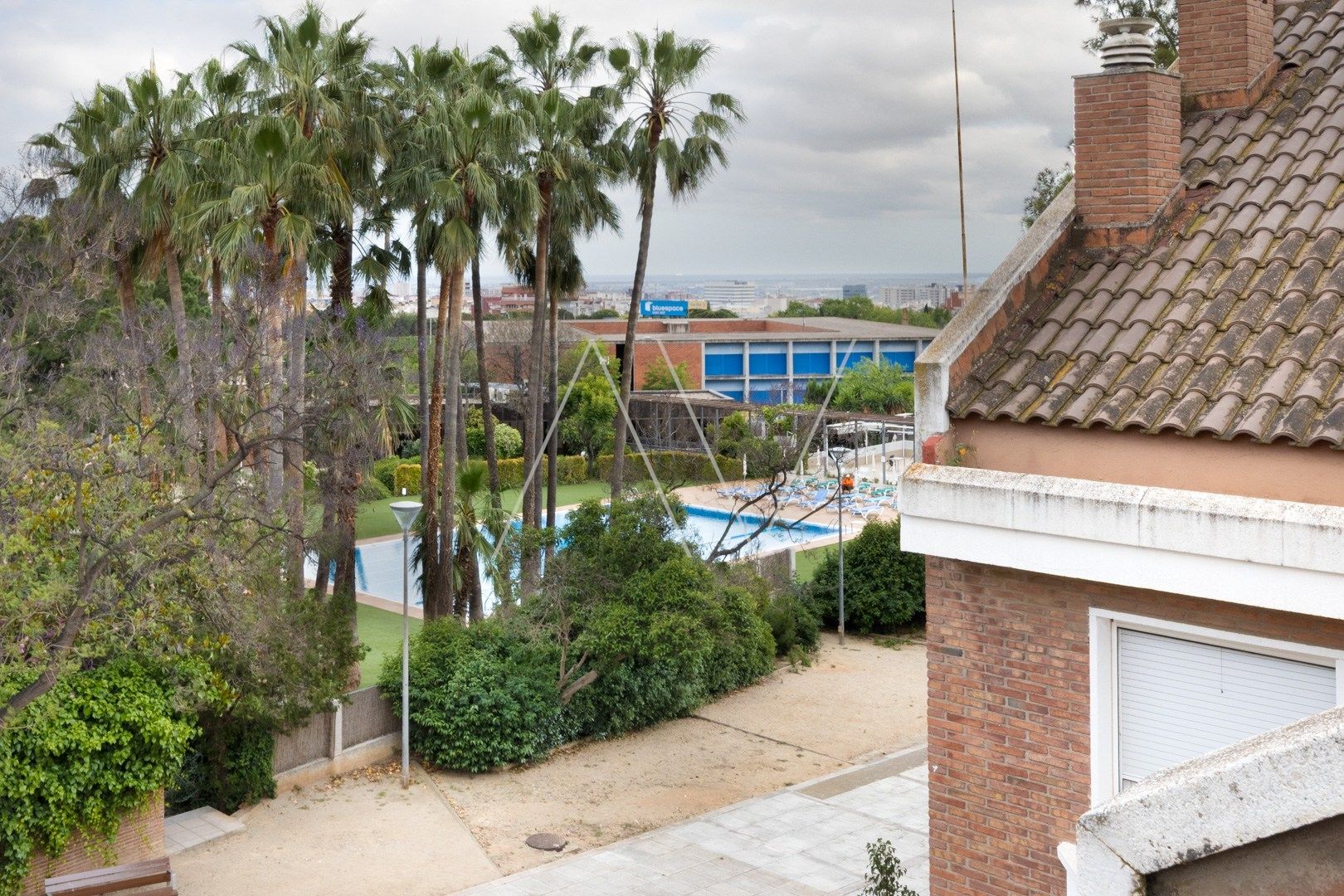 Swimming pool of Single-family semi-detached for sale in Esplugues de Llobregat  with Air Conditioner, Heating and Terrace