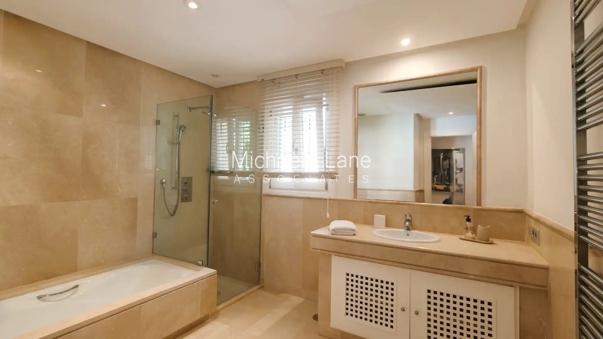 Bathroom of Flat for sale in Sotogrande Alto