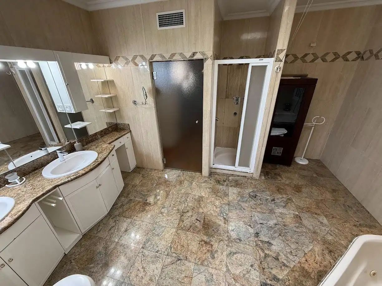 Baño de Piso en venta en Mislata con Aire acondicionado, Calefacción y Balcón