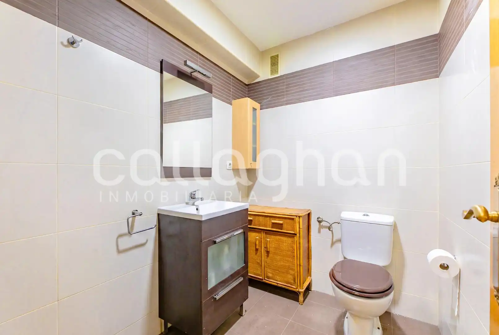 Baño de Piso en venta en Valencia con Balcón