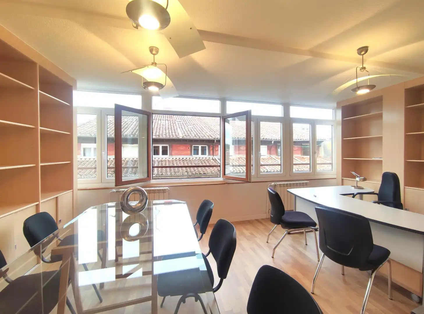 Dining room of Office for rent in Burgos