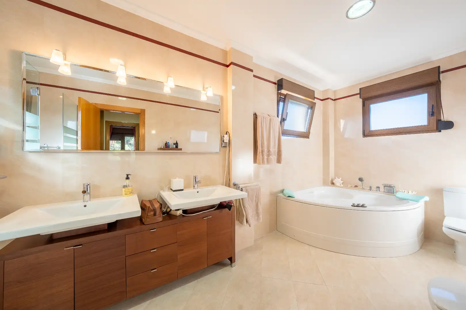 Baño de Casa o chalet en venta en Torrevieja con Aire acondicionado, Calefacción y Jardín privado