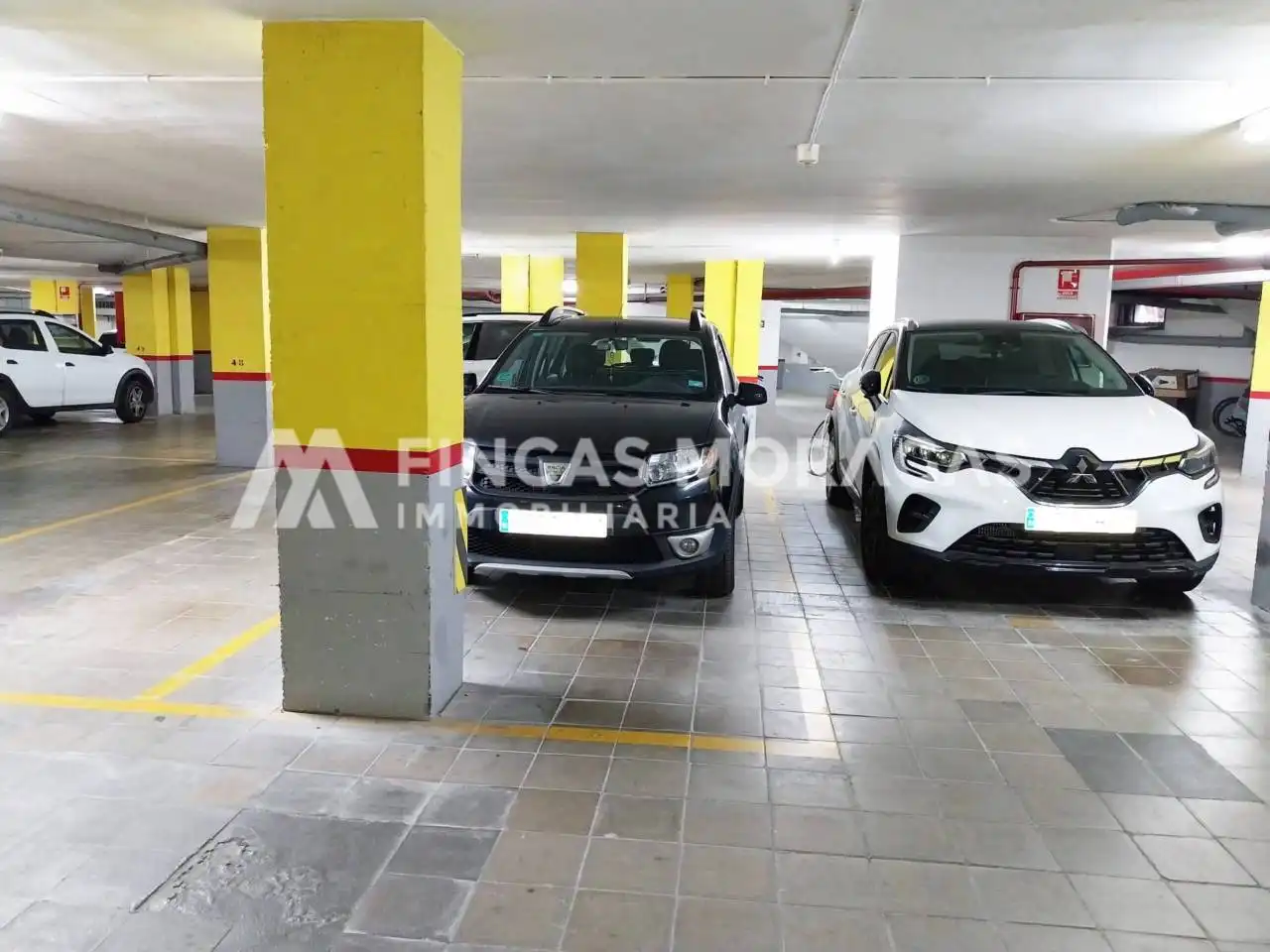 Aparcament de Garatge en venda en Sant Cugat del Vallès amb Alarma