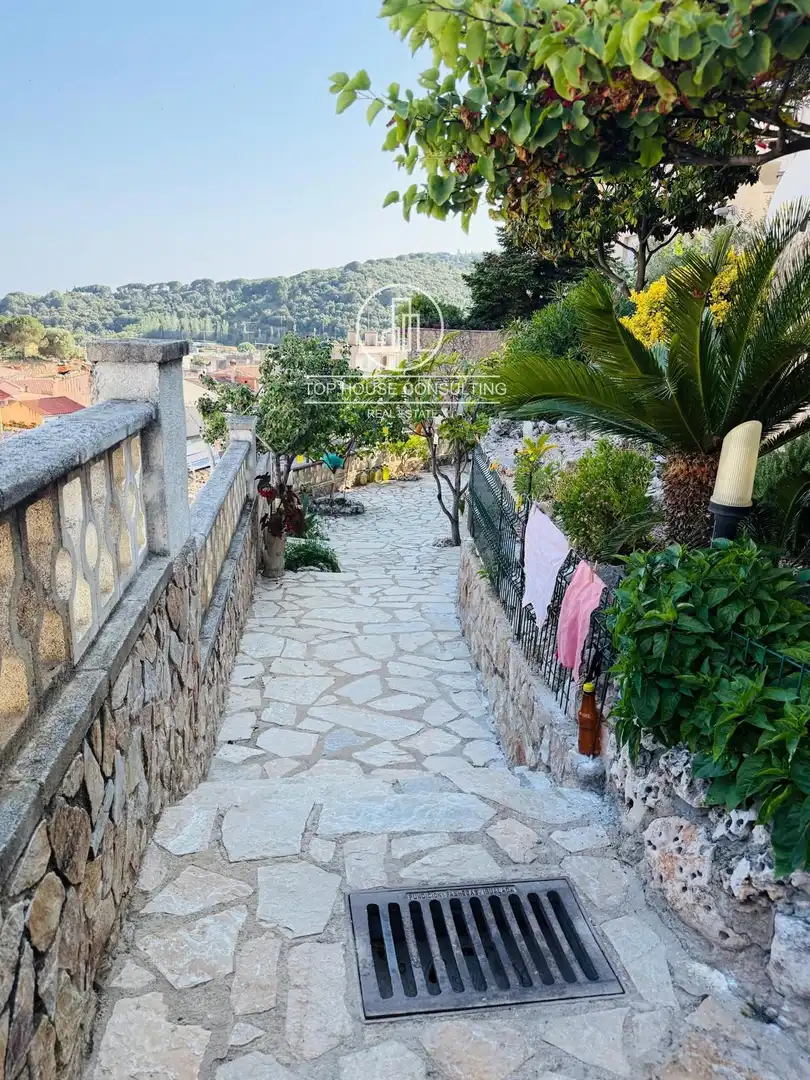 Vista exterior de Casa o xalet en venda en Arenys de Munt amb Calefacció, Terrassa i Moblat