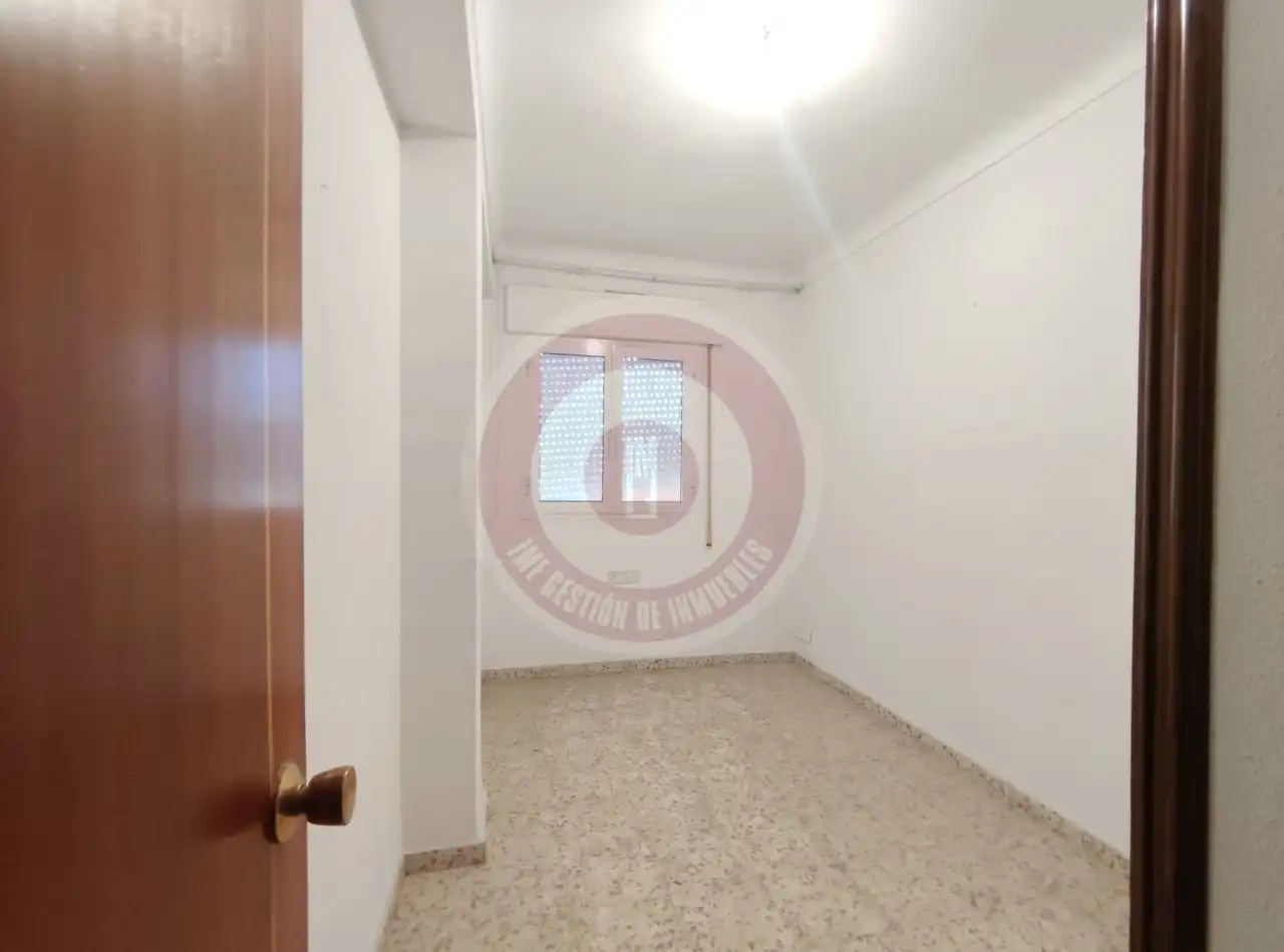 Dormitori de Edifici en venda en Vélez-Málaga amb Alarma