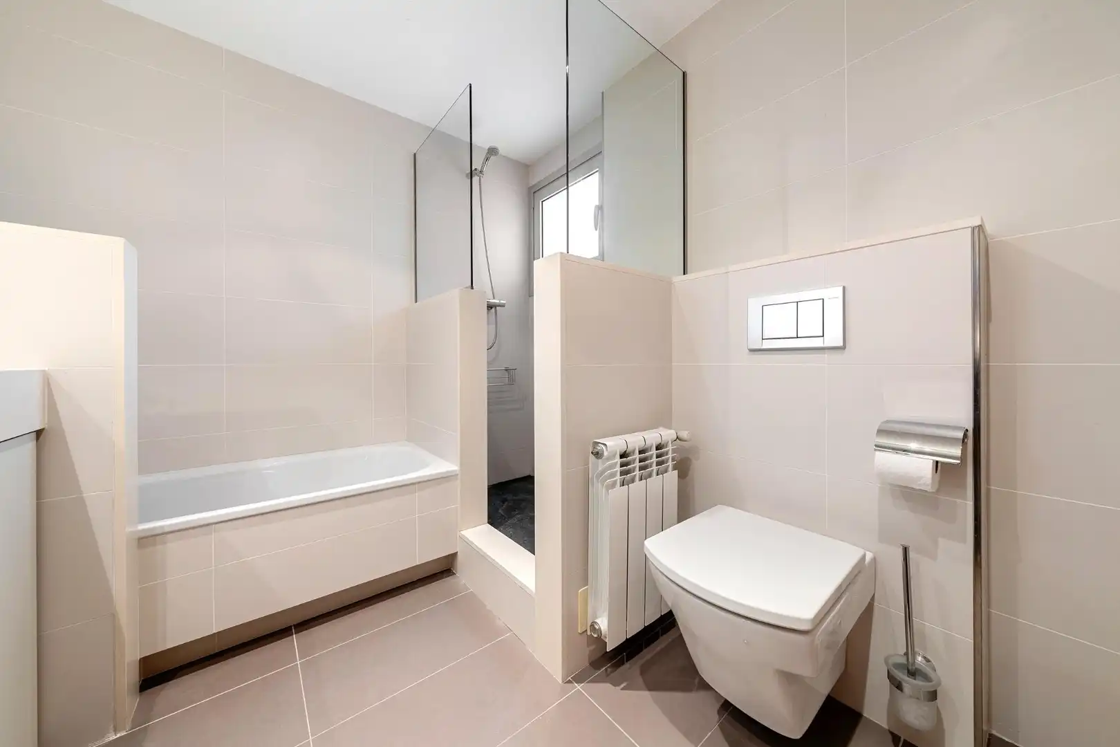 Bathroom of Flat for rent in Tarragona  with Air Conditioner, Heating and Terrace