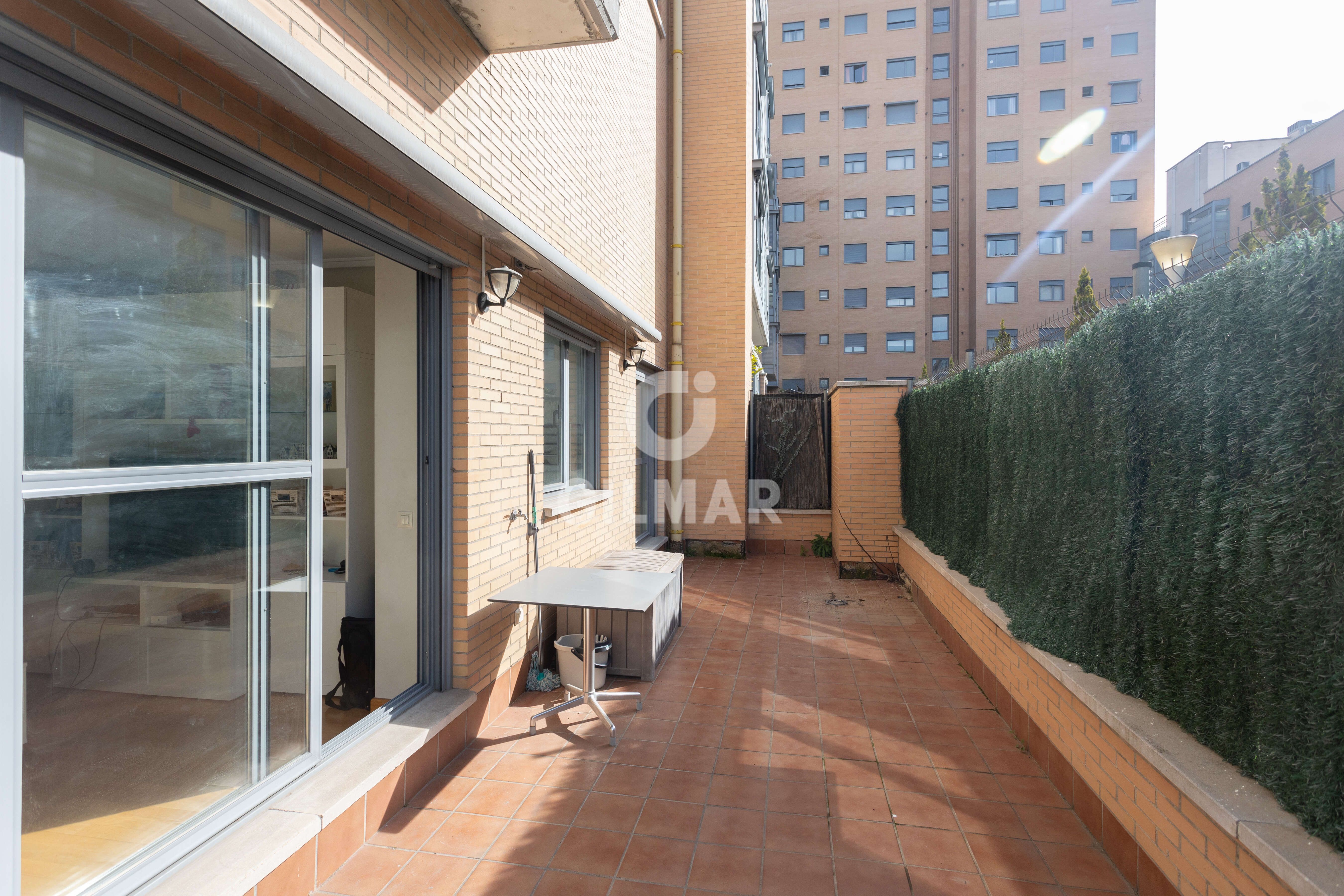 Terrace of Planta baja for sale in  Madrid Capital  with Terrace, Storage room and Swimming Pool