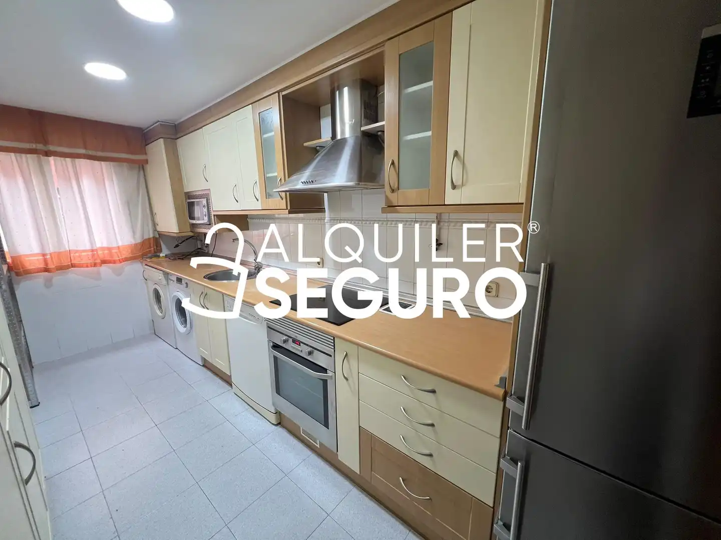 Kitchen of Flat for rent in Madrid  with Air Conditioner, Heating and Swimming Pool