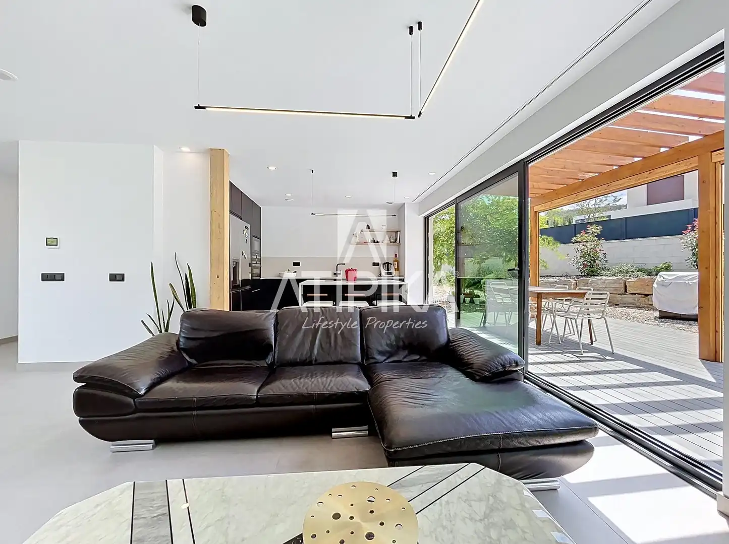 Sala d'estar de Casa o xalet en venda en Sant Pere de Ribes amb Aire condicionat, Calefacció i Piscina