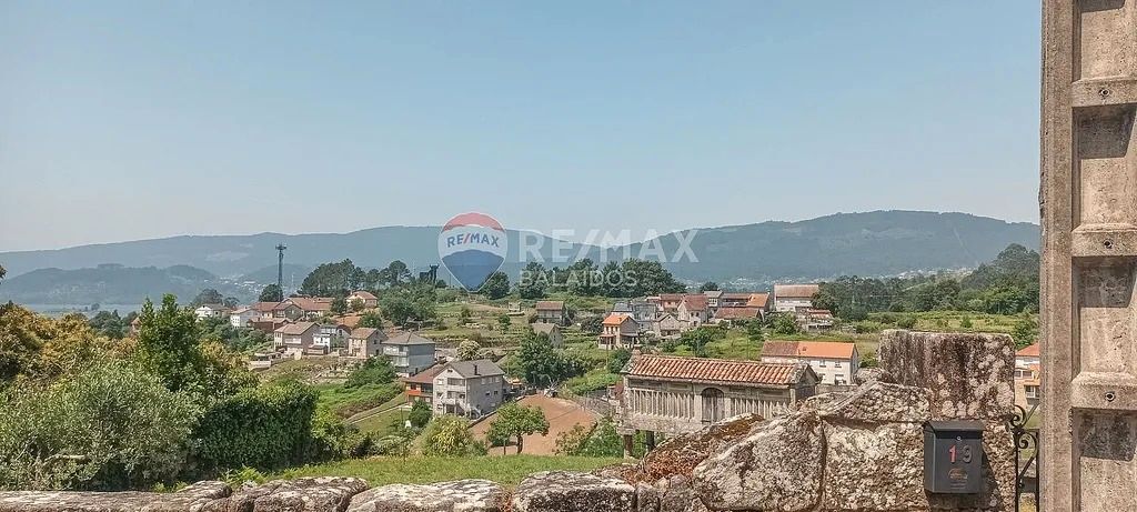 Casa o xalet en venda en Pontevedra Capital  amb Jardí privat i Traster