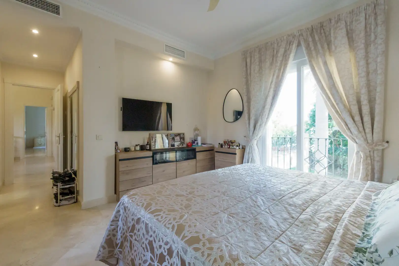 Habitación de Casa o chalet en venta en Marbella con Aire acondicionado, Jardín privado y Terraza