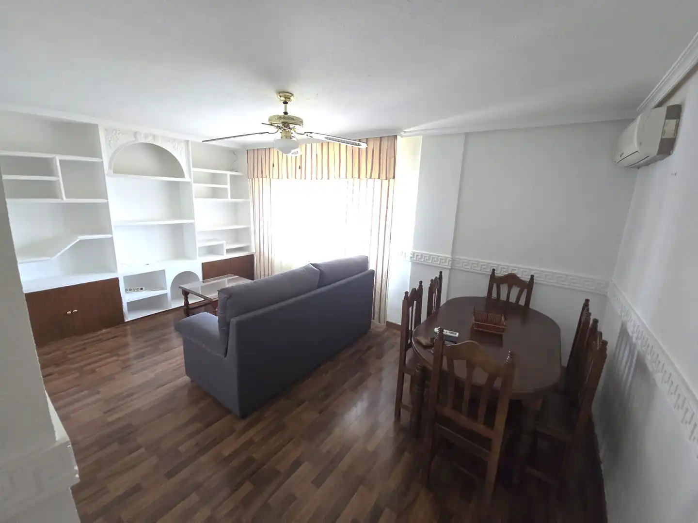 Wohnzimmer von Wohnung zur Miete in Cáceres mit Klimaanlage, Heizung und Möbliert