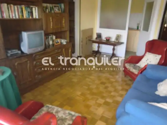 Living room of Flat for rent in Madrid  with Air Conditioner, Parquet flooring and Terrace