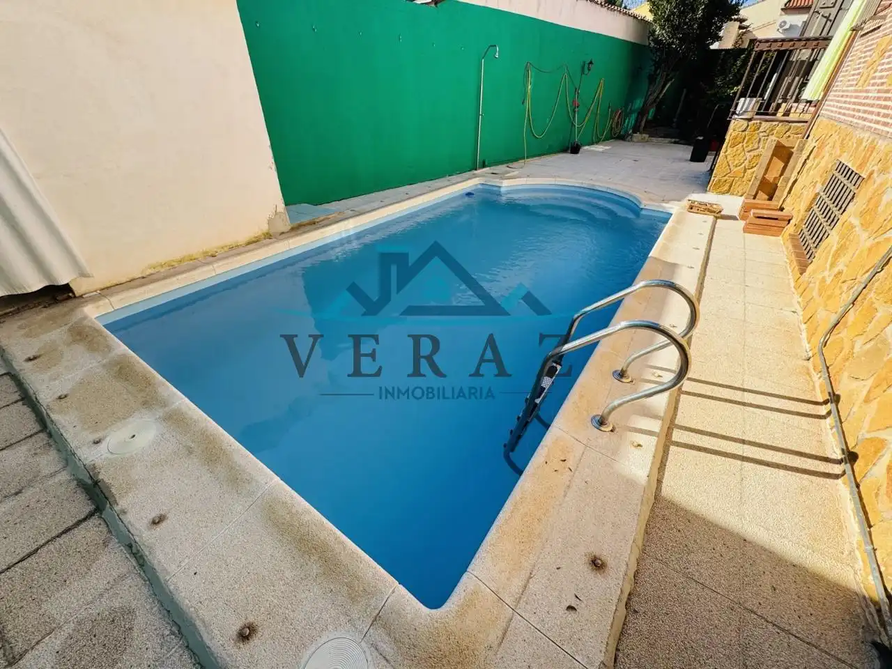 Piscina de Casa o chalet en venta en La Pueblanueva con Aire acondicionado, Calefacción y Jardín privado