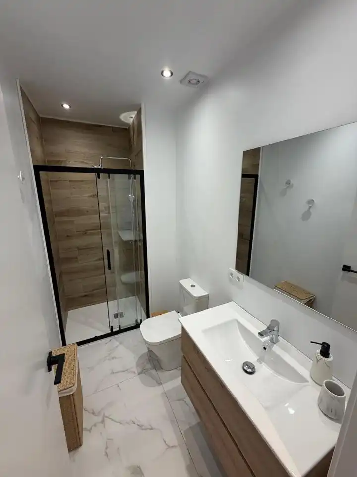 Bathroom of Flat for rent in Cádiz  with Air Conditioner, Furnished and Pets allowed
