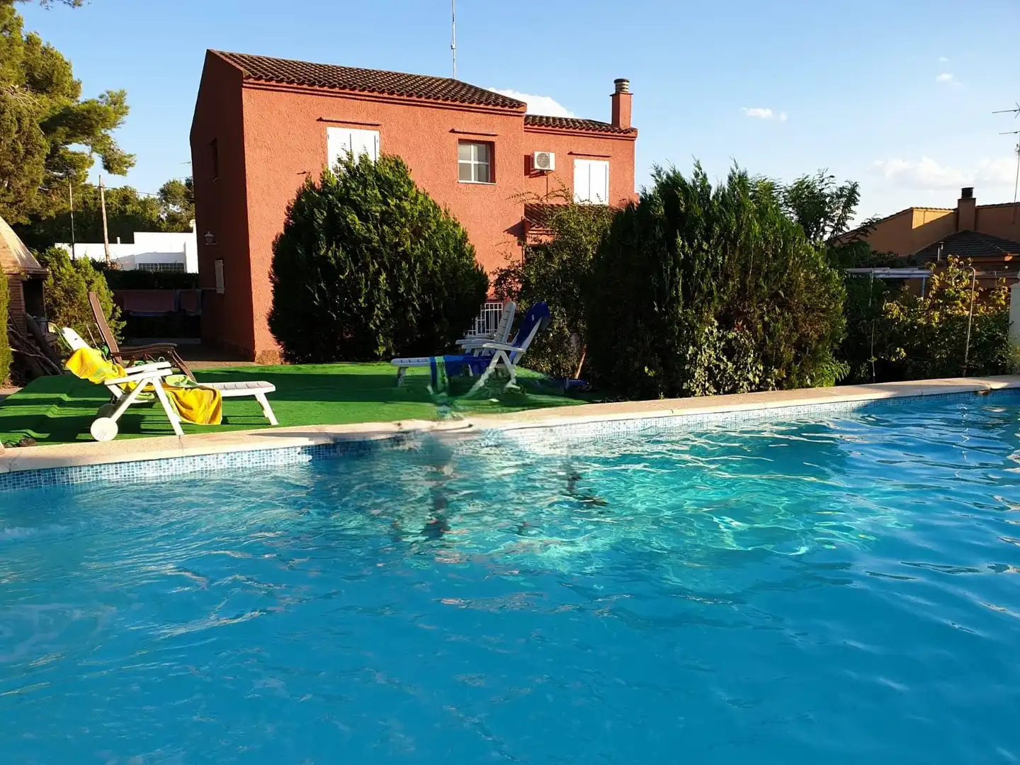 Piscina de Casa o chalet en venta en Chiva con Jardín privado, Terraza y Trastero