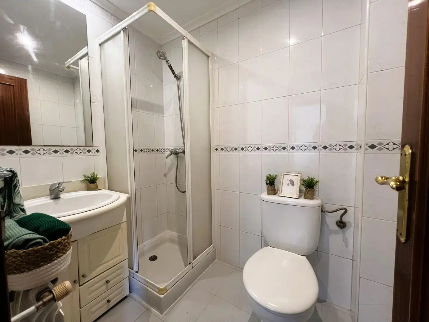 Baño de Piso en venta en Santander con Calefacción