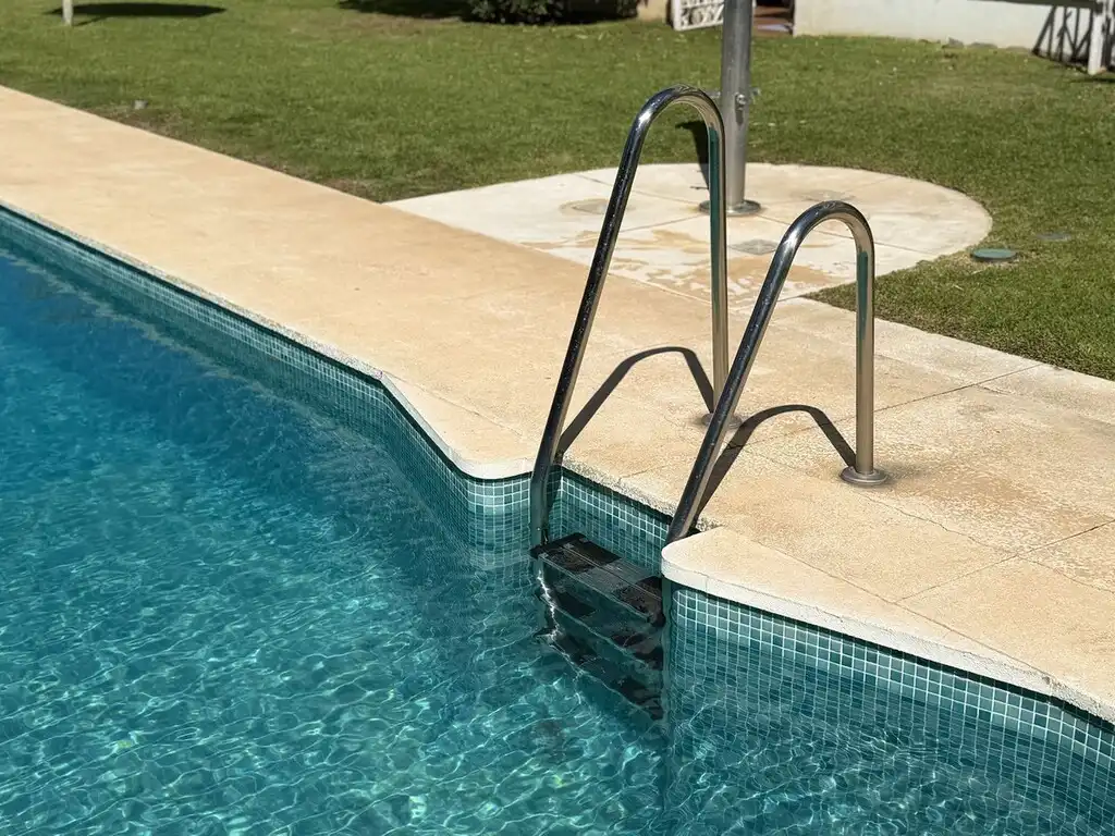Piscina de Apartament en venda en Marbella amb Aire condicionat, Terrassa i Moblat