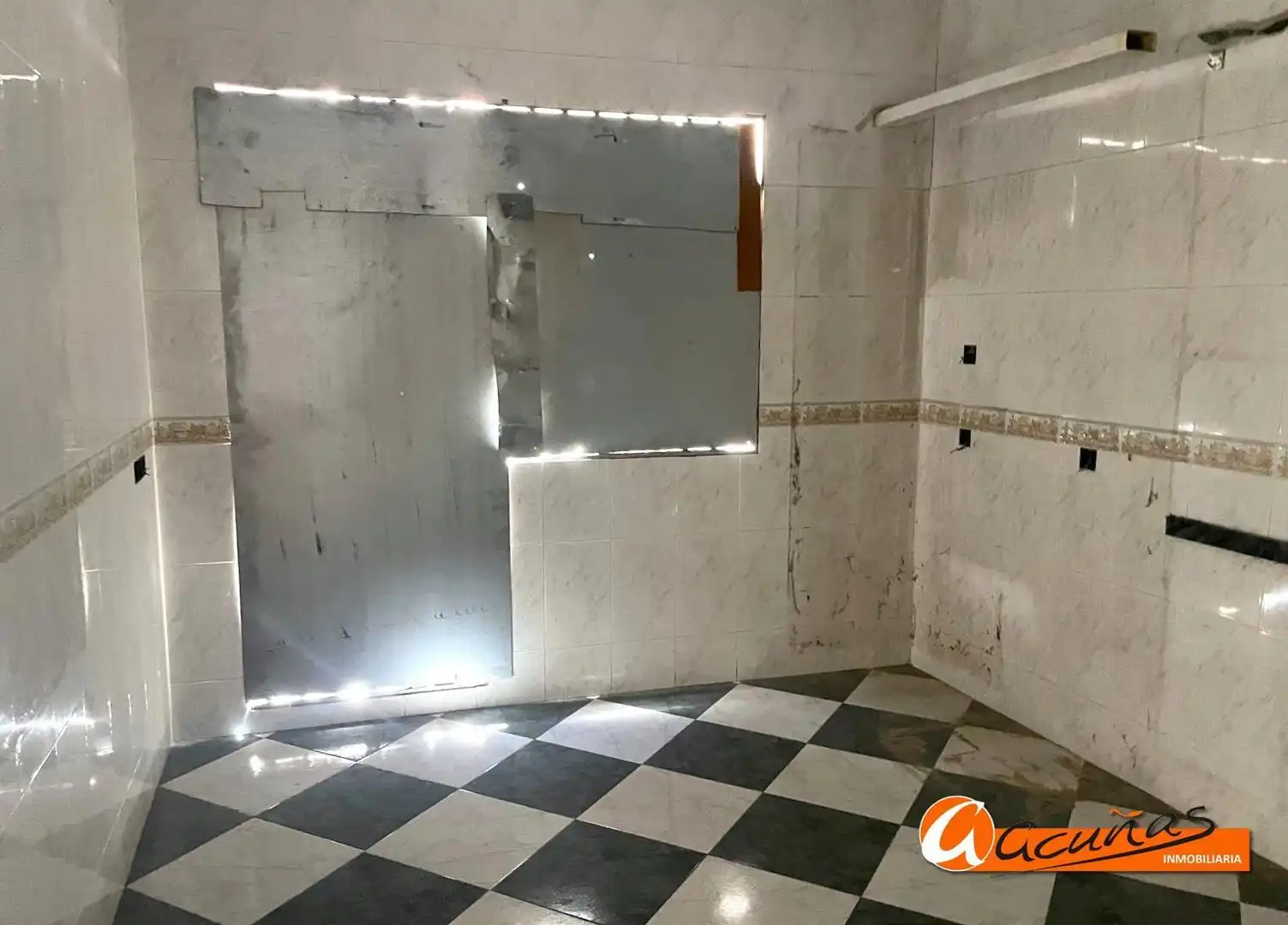 Casa adosada en venta en Gilena con Terraza y Trastero