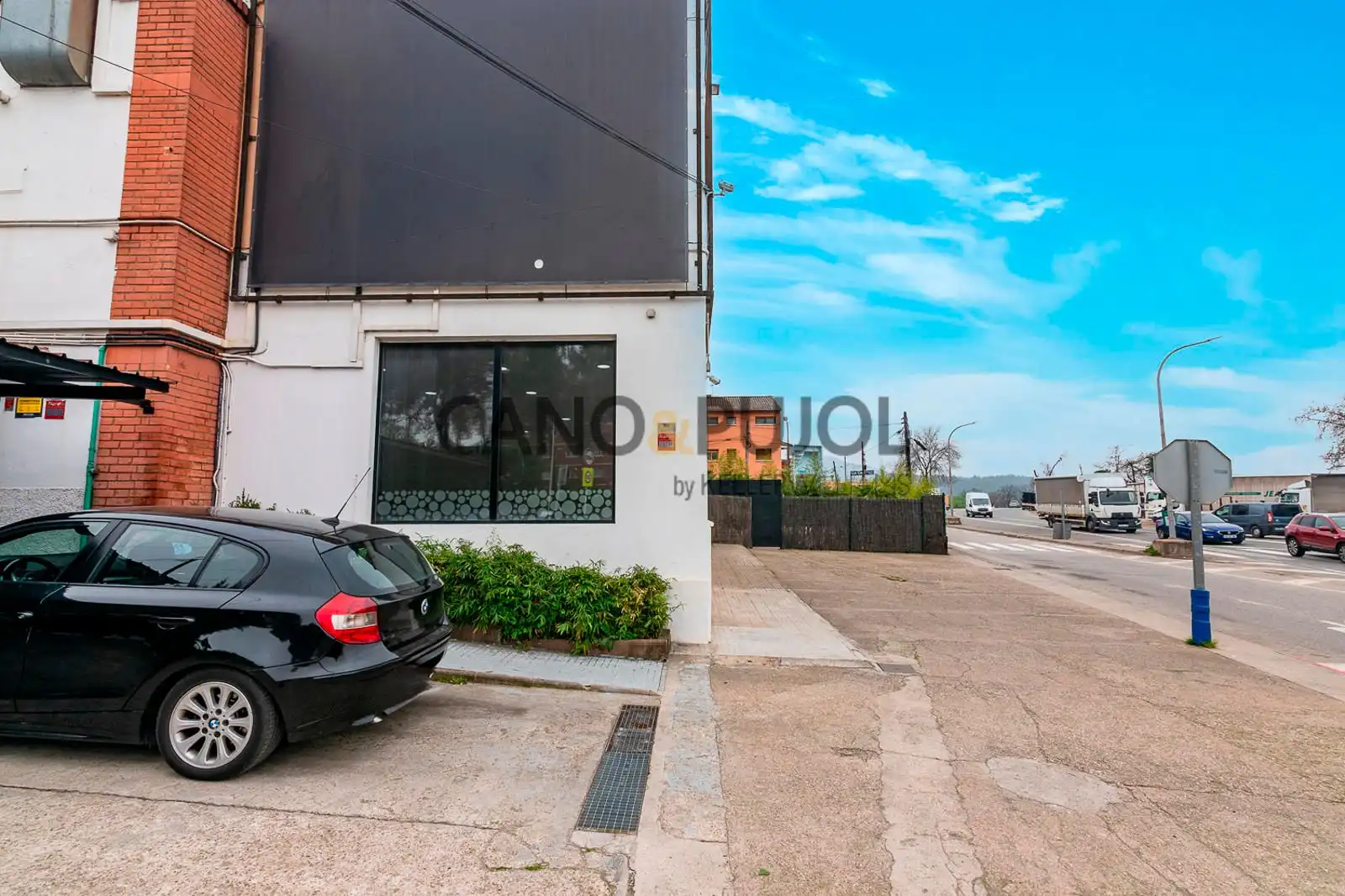Exterior view of Buildings for sale in Rubí