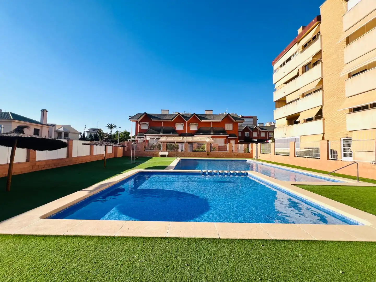 Adossat amb terrassa en venda a Elche ciudad