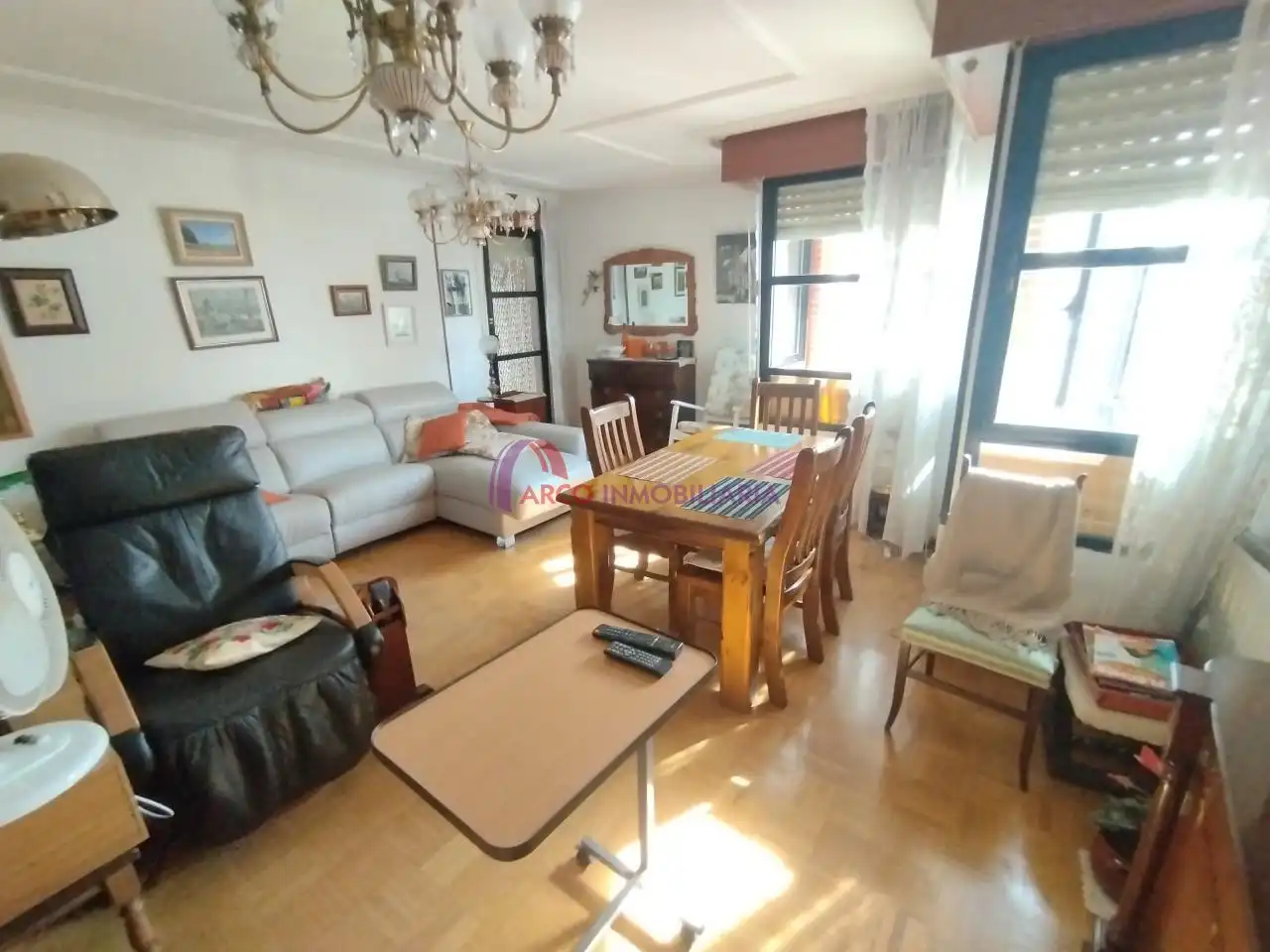 Sala d'estar de Pis en venda en Burgos amb Calefacció, Terrassa i Traster