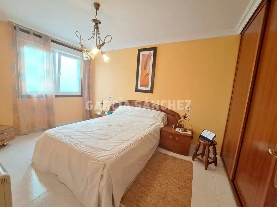 Schlafzimmer von Wohnungen zum Verkauf in Boiro mit Möbliert