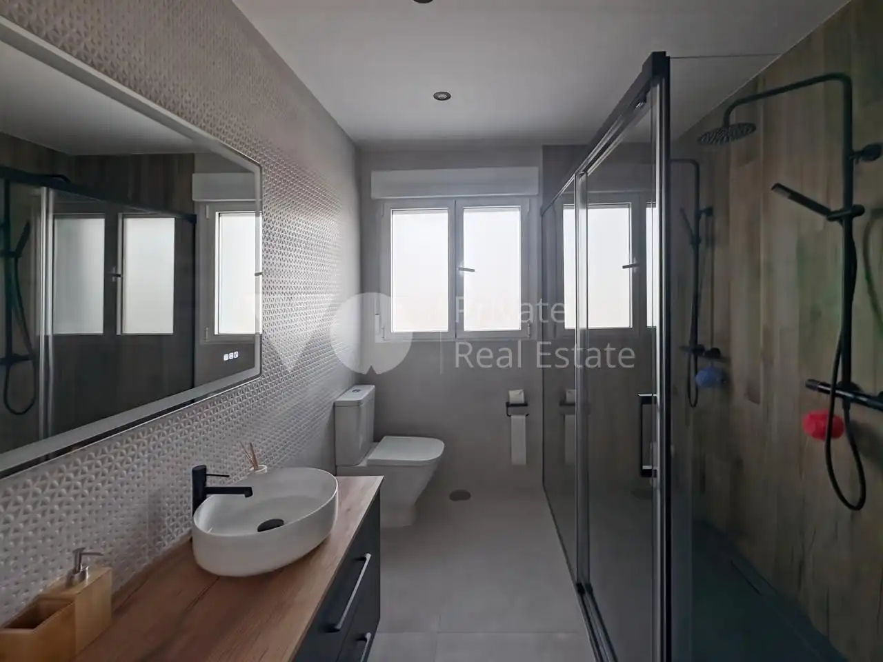 Bathroom of Houses for sale in Boadilla del Monte  with Air Conditioner, Heating and Private garden
