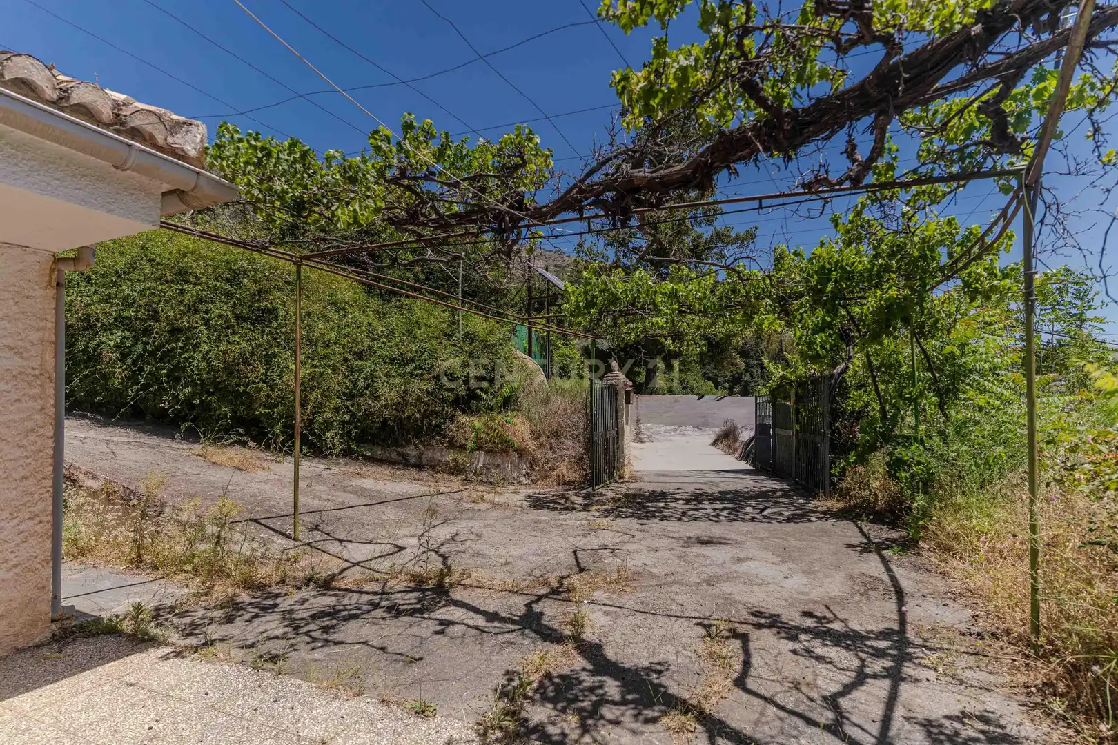 Finca rústica en venta en Carataunas con Jardín privado, Trastero y Piscina