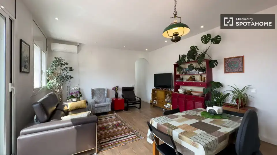 Flat for rent in Sants-Badal