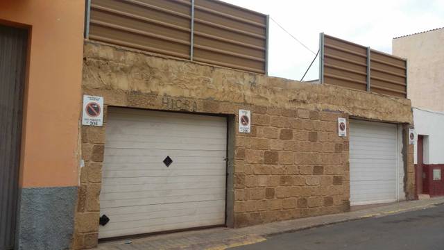 Casa-chalet en Venta en C/ Camilo Saint Saenz en Gáldar pueblo