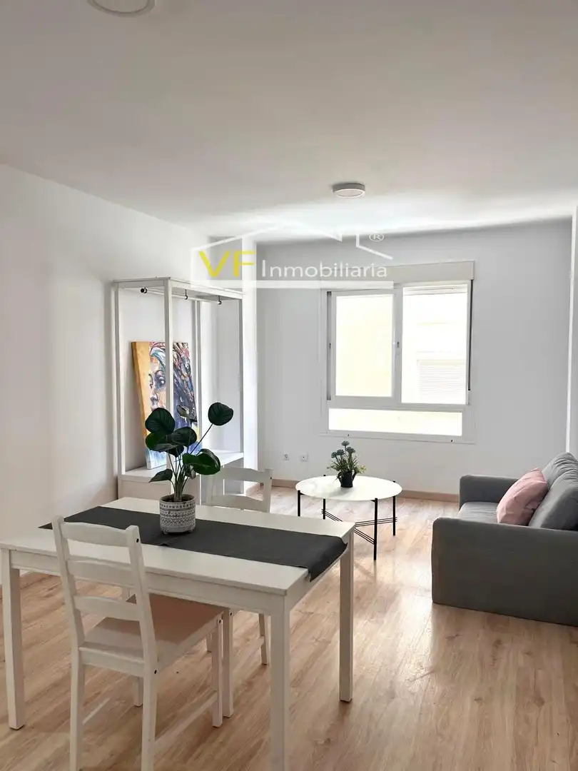 Vista exterior de Apartament en venda en Málaga amb Traster