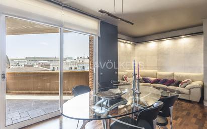 Vista exterior de Apartament en venda en  Barcelona Capital amb Balcó