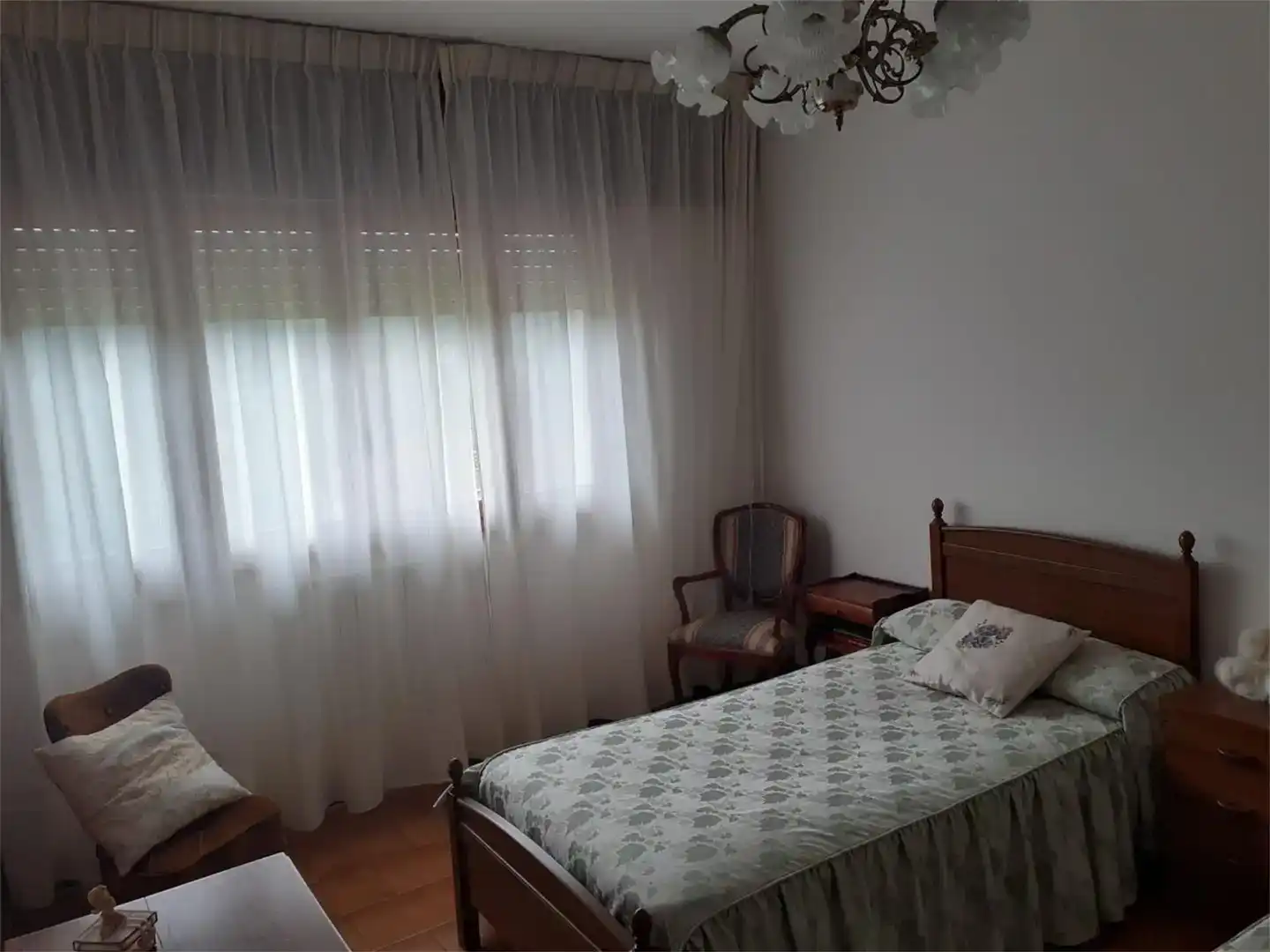 Dormitori de Casa o xalet en venda en Cesuras amb Jardí privat, Traster i Moblat