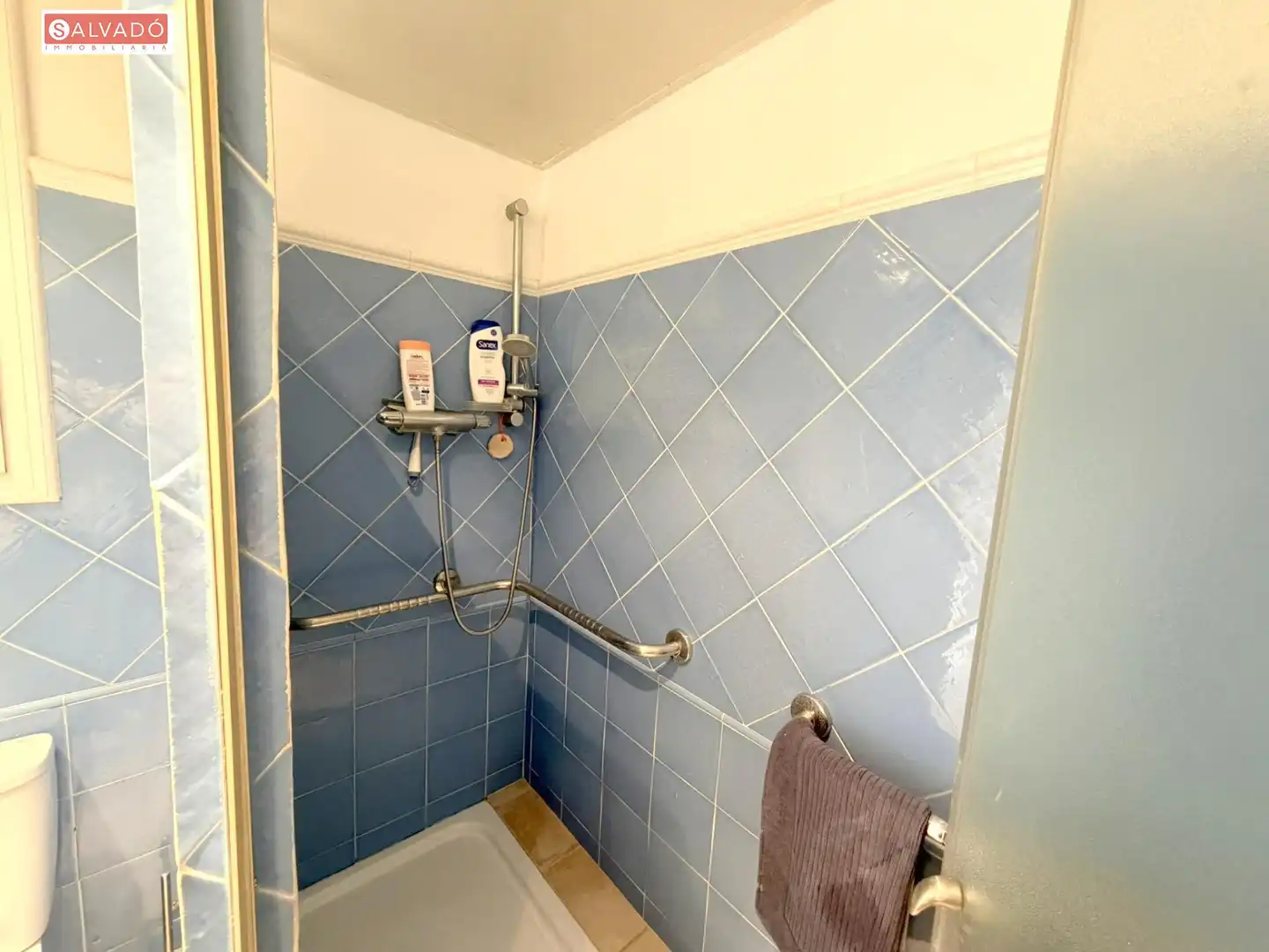 Bany de Pis en venda en Calafell amb Aire condicionat, Calefacció i Terrassa