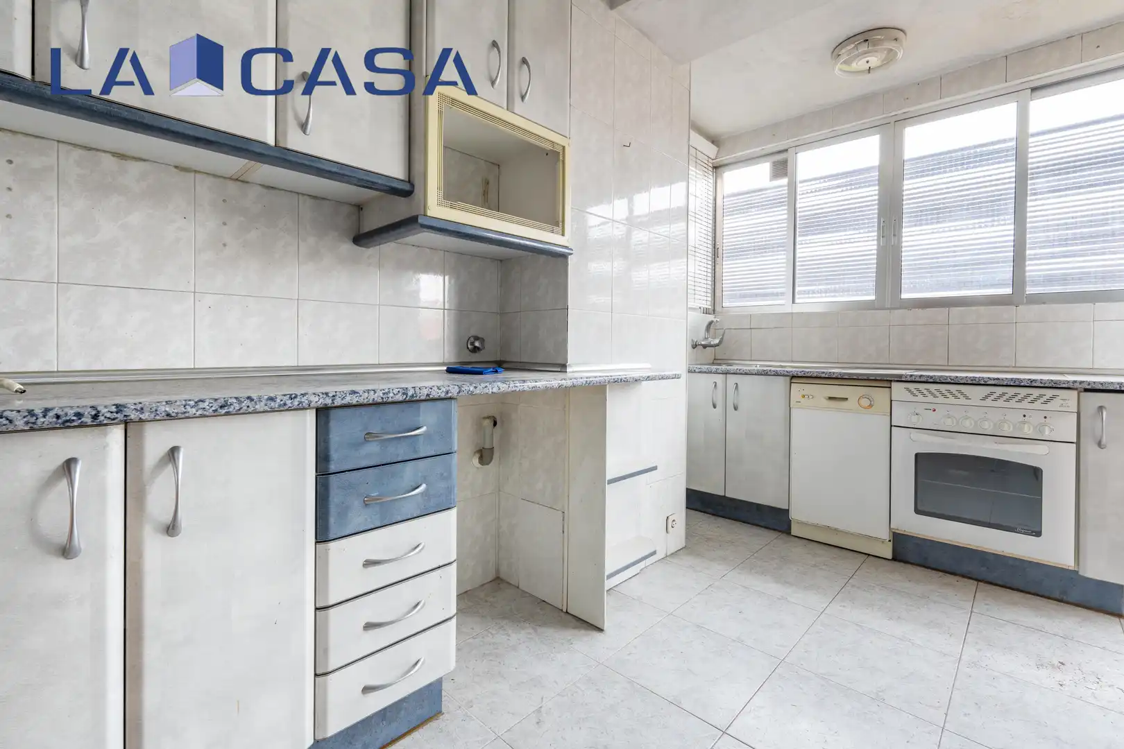 Cocina de Piso en venta en Madrid con Calefacción y Terraza