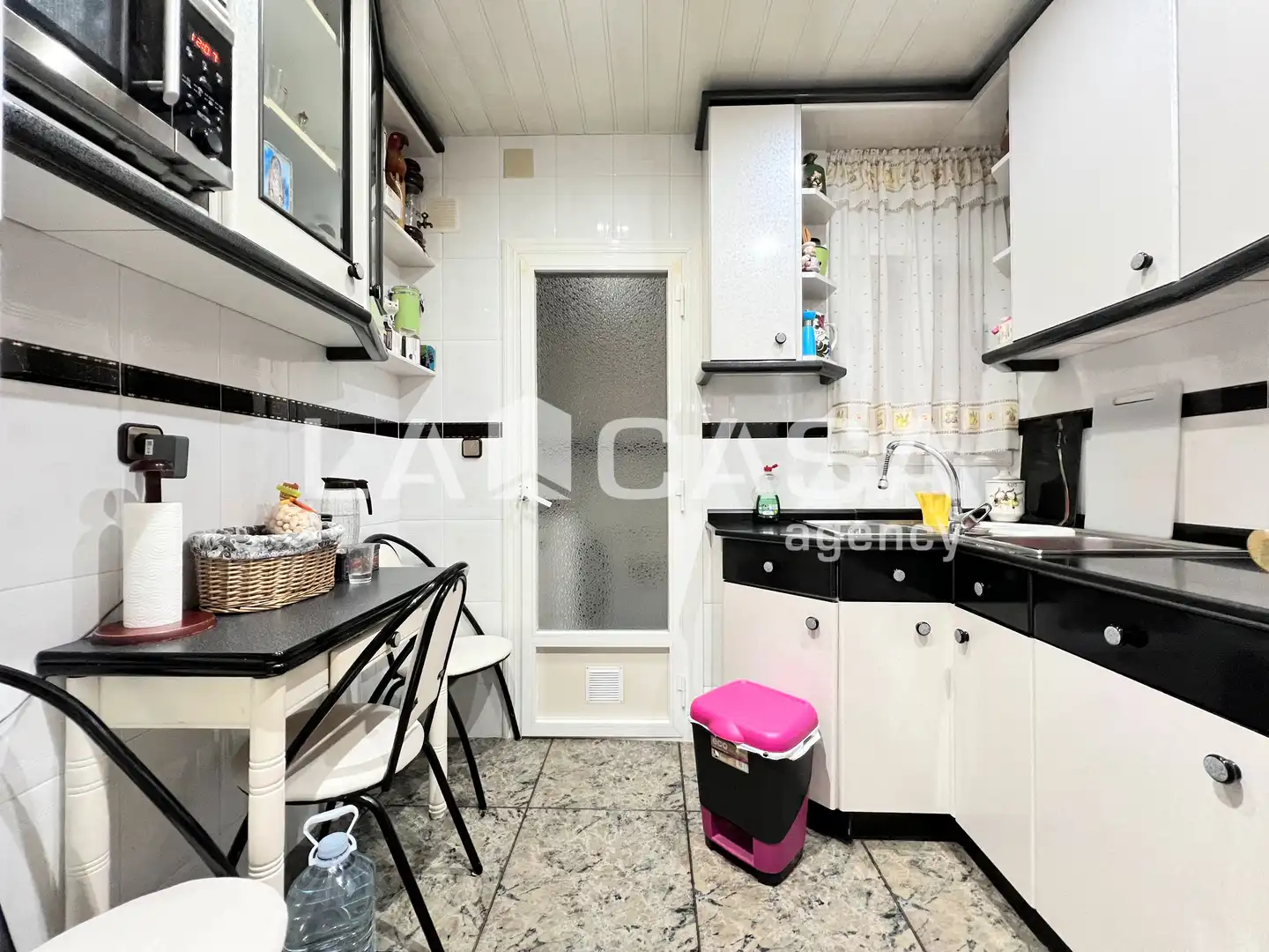 Appartamento con terrazza in vendita a Carrer de Don Pelayo, imagen 8
