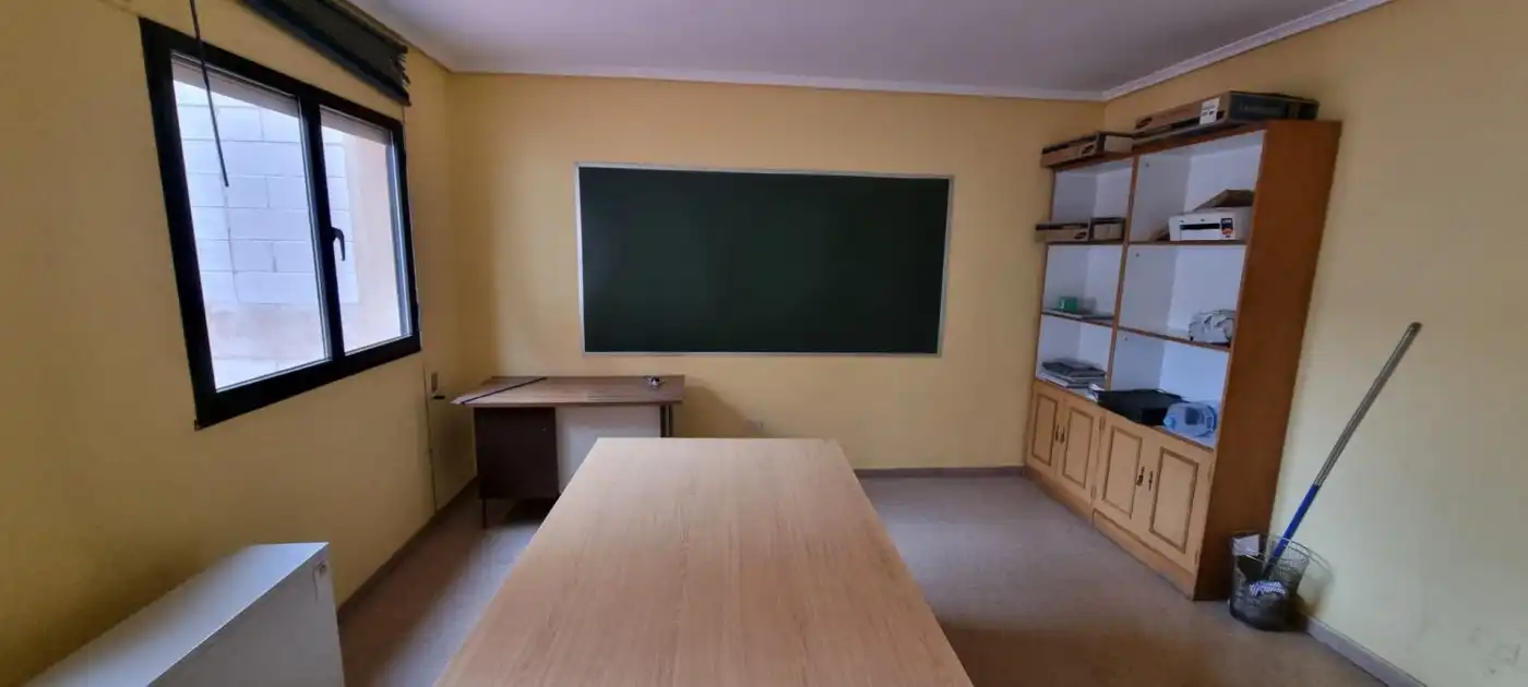 Oficina en venda en Bembibre amb Terrassa i Moblat