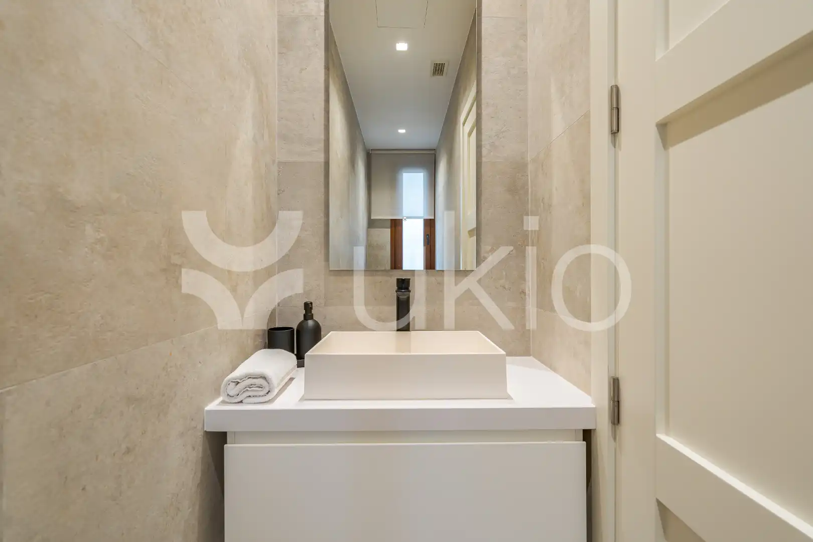 Baño de Apartamento de alquiler en Madrid con Aire acondicionado, Calefacción y Amueblado