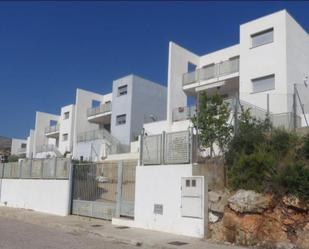 Vista exterior de Casa o xalet en venda en Montroy amb Terrassa i Balcó