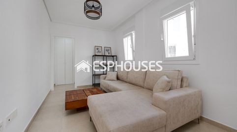 Chalet Independiente en Urbanización La Marina, imatge 4
