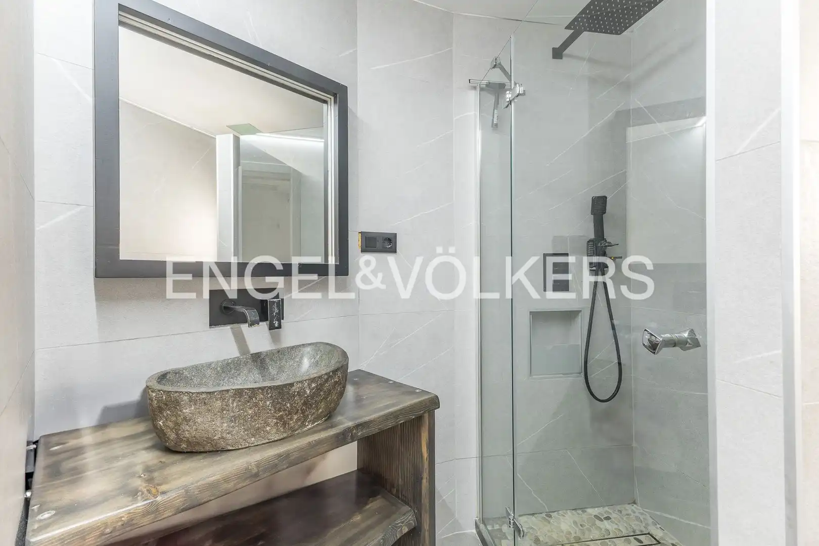 Bany de Apartament en venda en Sant Joan Despí amb Aire condicionat, Calefacció i Moblat