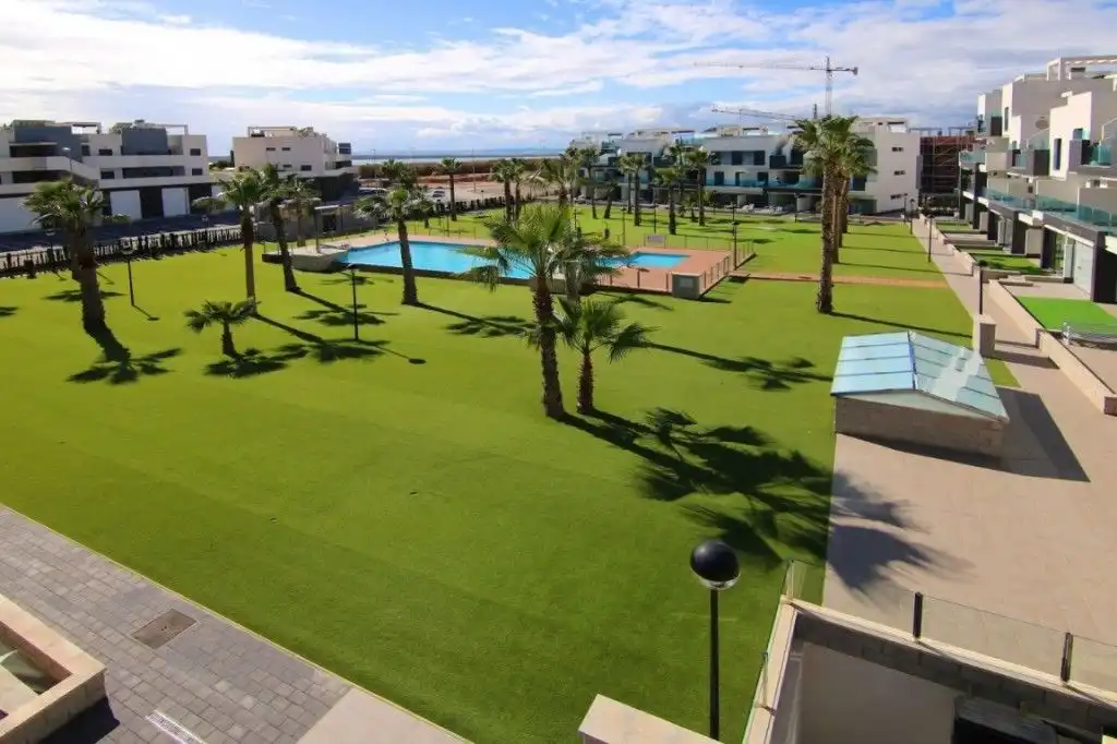 Àtic amb piscina en venda a El Raso, imagen 35